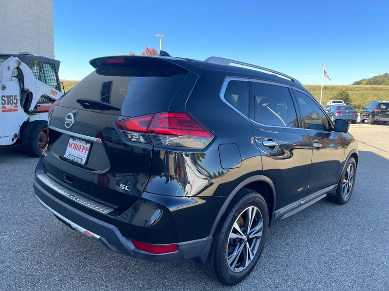 Nissan Rogue Vehicle Image 03