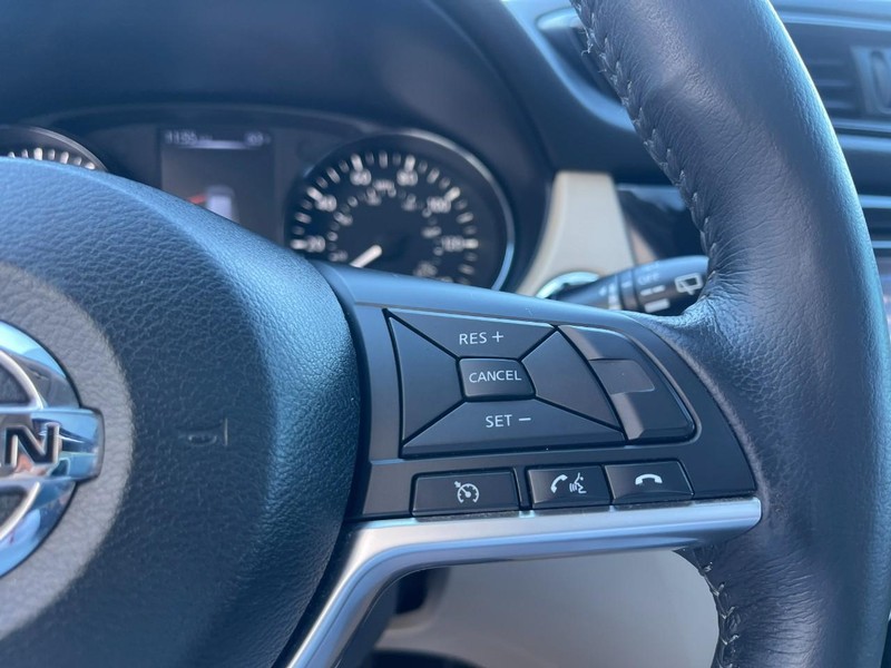Nissan Rogue Vehicle Image 27