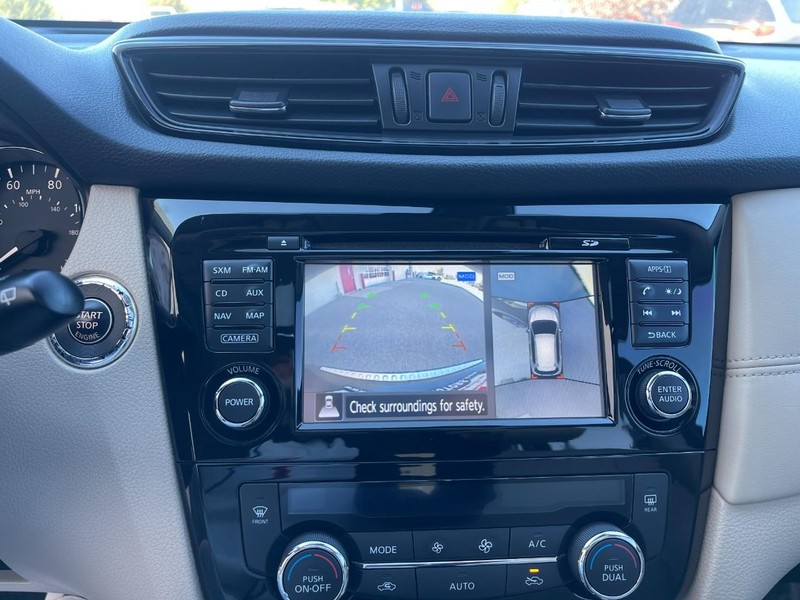 Nissan Rogue Vehicle Image 33