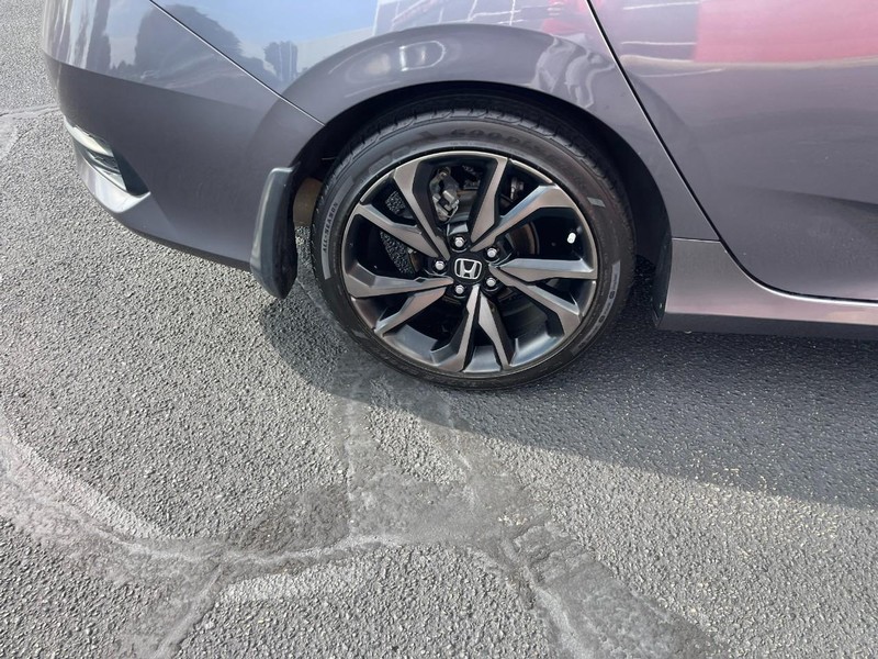Honda Civic Sedan Vehicle Image 08