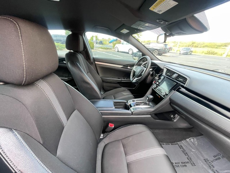 Honda Civic Sedan Vehicle Image 10