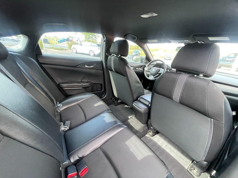 Honda Civic Sedan Vehicle Image 13