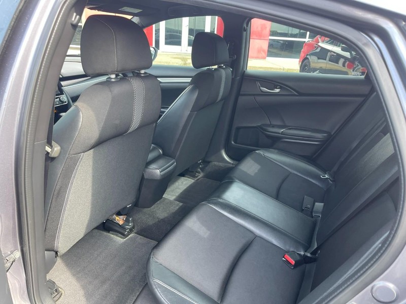 Honda Civic Sedan Vehicle Image 16