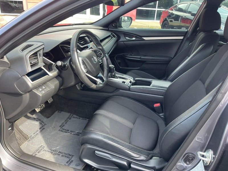 Honda Civic Sedan Vehicle Image 18