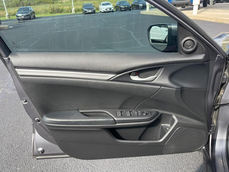 Honda Civic Sedan Vehicle Image 19