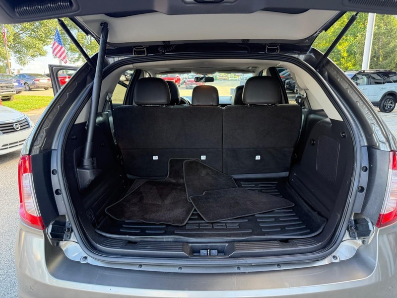 Ford Edge Vehicle Image 13