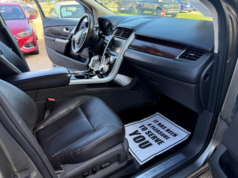 Ford Edge Vehicle Image 19