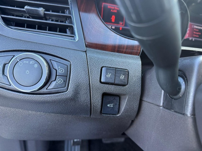 Ford Edge Vehicle Image 22
