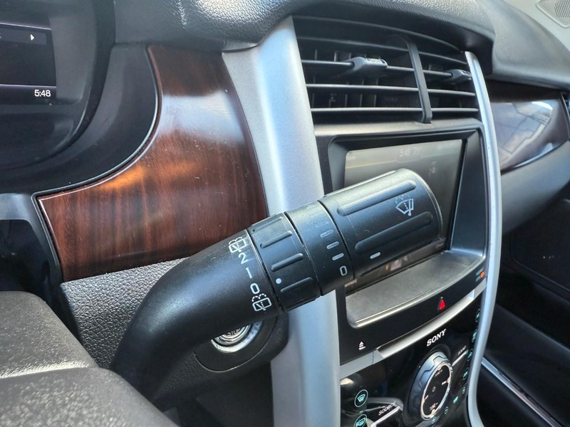 Ford Edge Vehicle Image 26