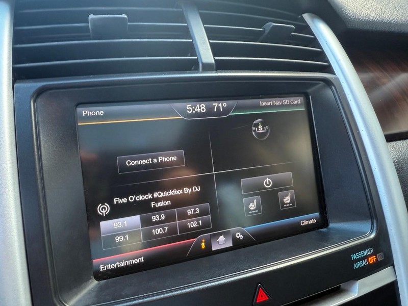 Ford Edge Vehicle Image 29