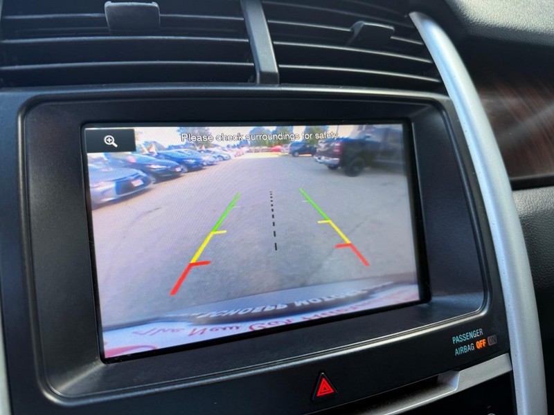 Ford Edge Vehicle Image 30