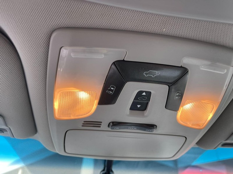 Toyota Sienna Vehicle Image 27