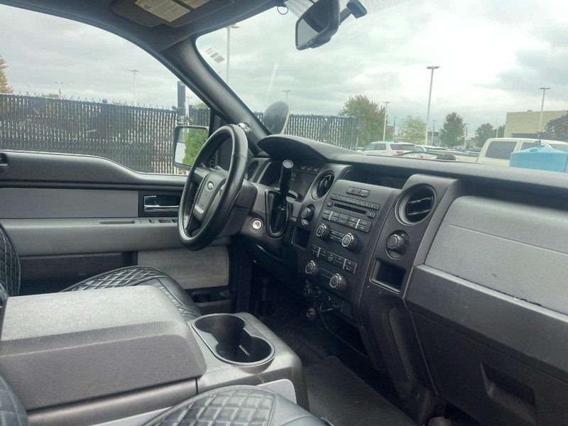 Ford F-150 Vehicle Image 02