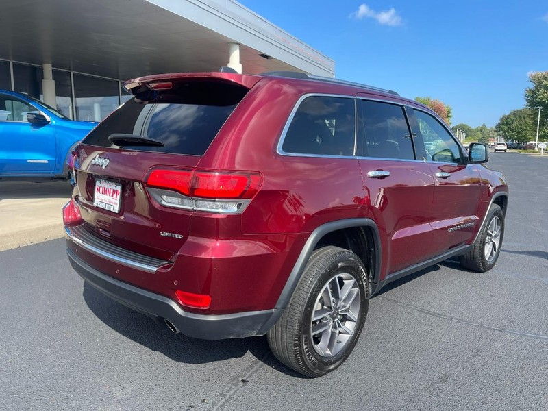 Jeep Grand Cherokee WK Vehicle Image 03