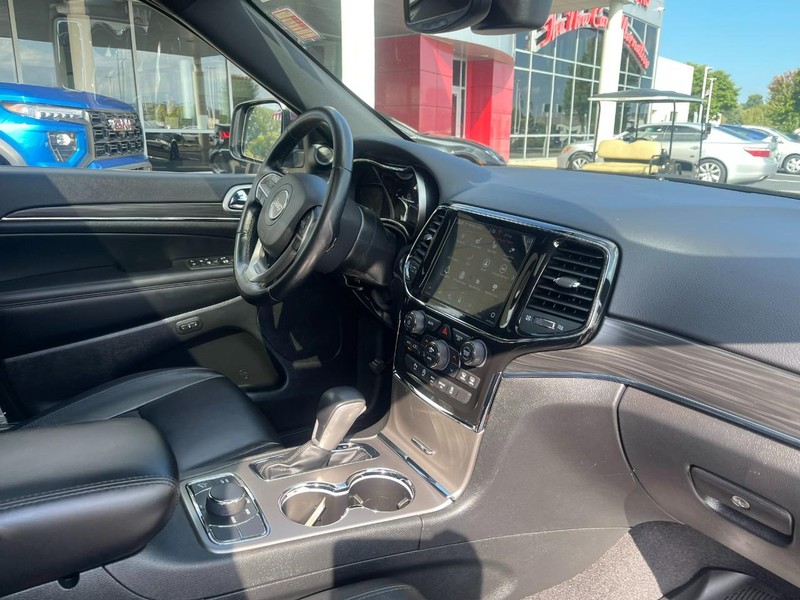 Jeep Grand Cherokee WK Vehicle Image 09