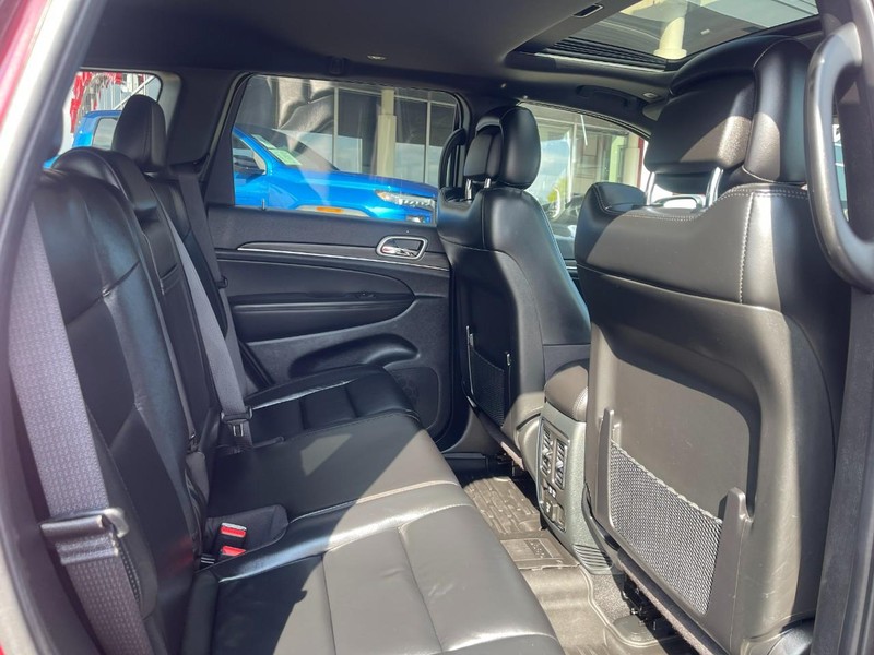 Jeep Grand Cherokee WK Vehicle Image 13