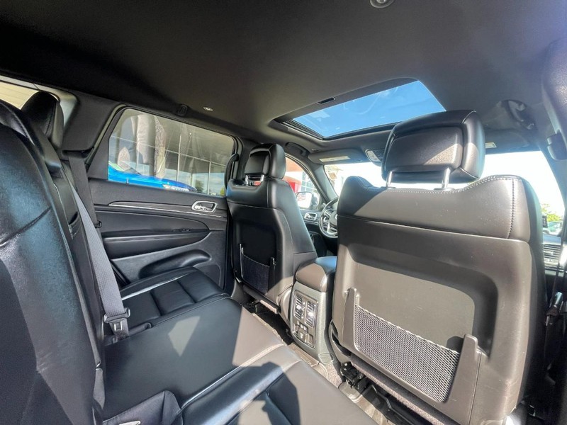 Jeep Grand Cherokee WK Vehicle Image 14