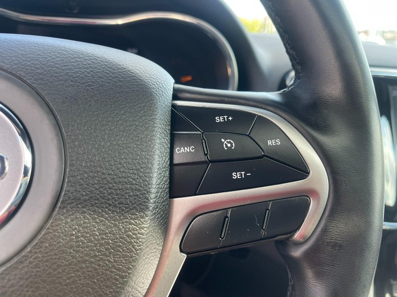 Jeep Grand Cherokee WK Vehicle Image 26