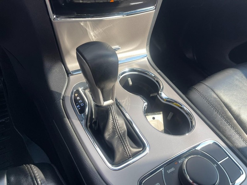 Jeep Grand Cherokee WK Vehicle Image 28