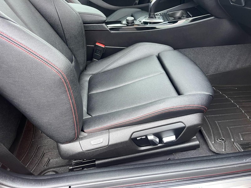 BMW 2 Series Vehicle Image 07