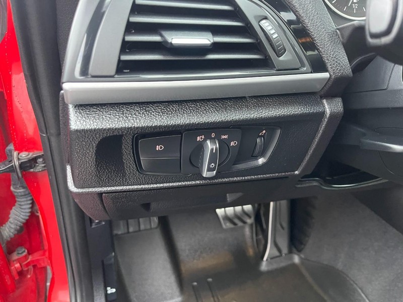 BMW 2 Series Vehicle Image 14