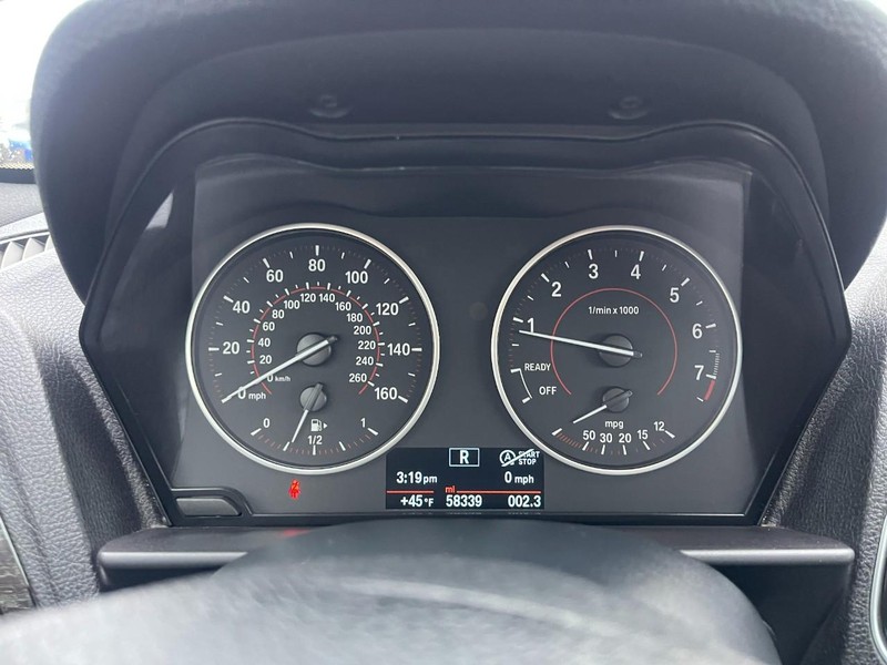 BMW 2 Series Vehicle Image 24