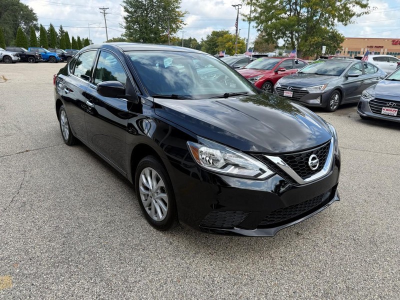 Nissan Sentra Vehicle Image 03