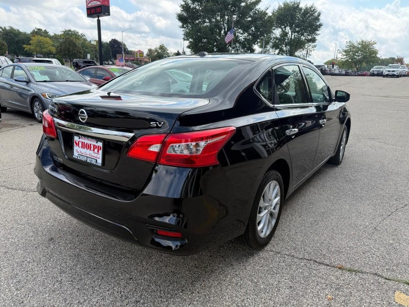 Nissan Sentra Vehicle Image 05