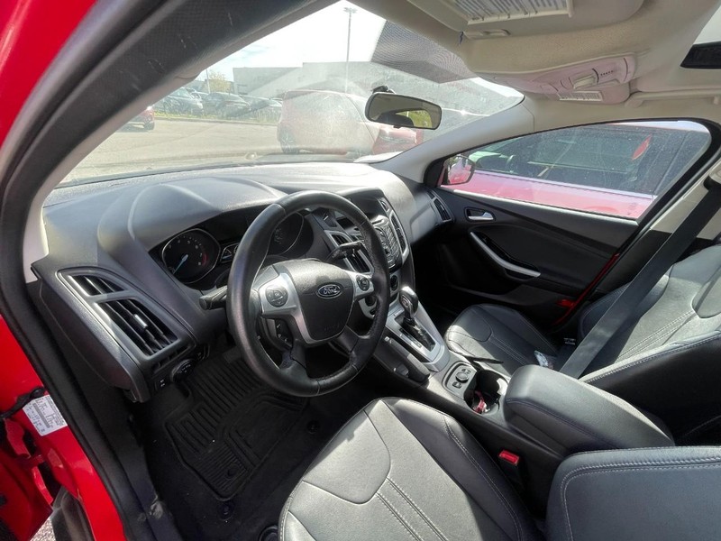 Ford Focus Vehicle Image 04