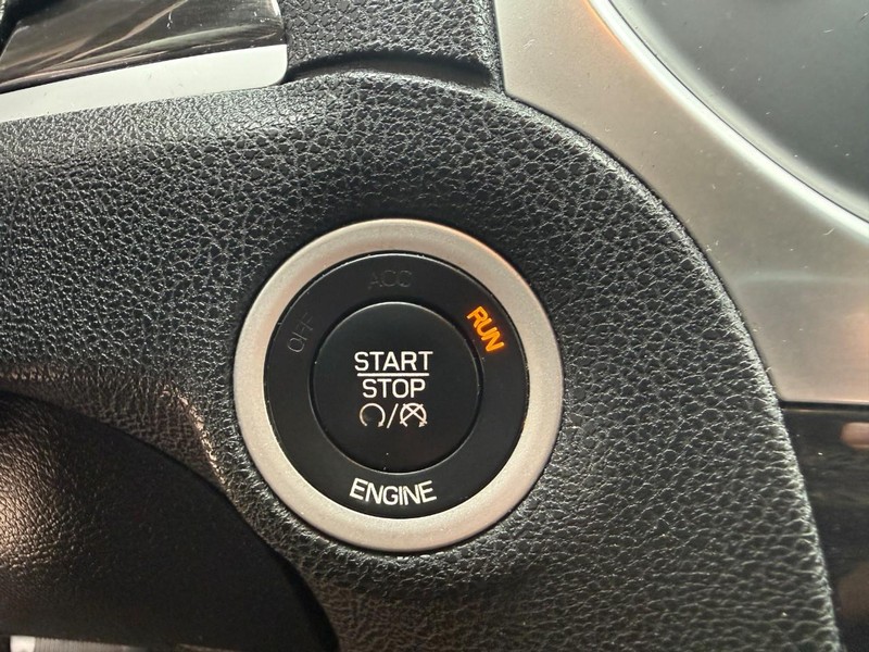 Chrysler 300 Vehicle Image 23