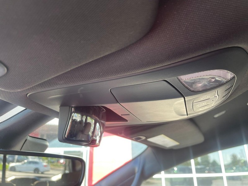 2021 Chrysler Pacifica Touring photo 32