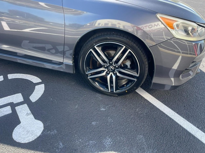Honda Accord Sedan Vehicle Image 07