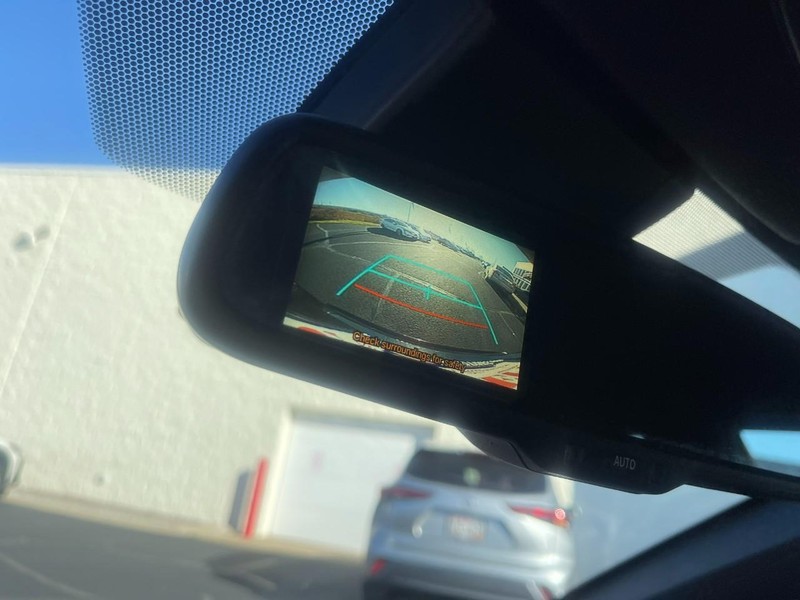 Toyota C-HR Vehicle Image 20