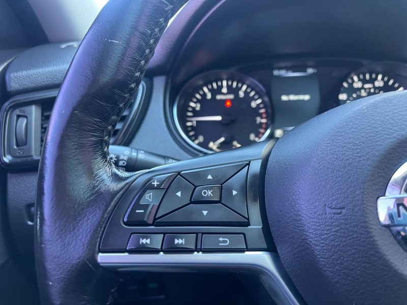 Nissan Rogue Vehicle Image 22