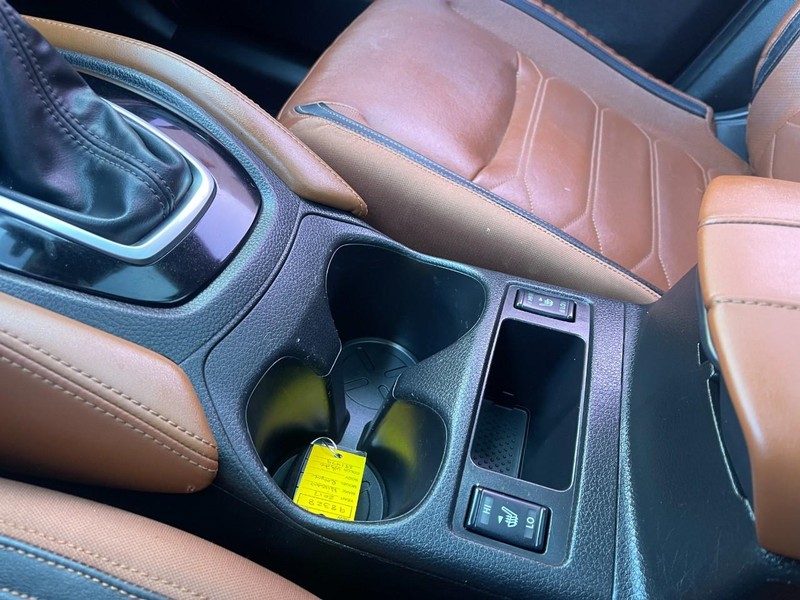 Nissan Rogue Vehicle Image 28