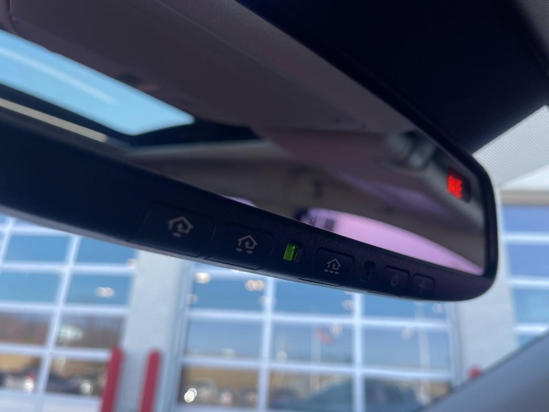 Nissan Rogue Vehicle Image 31