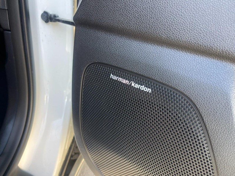 Kia Sportage Vehicle Image 09