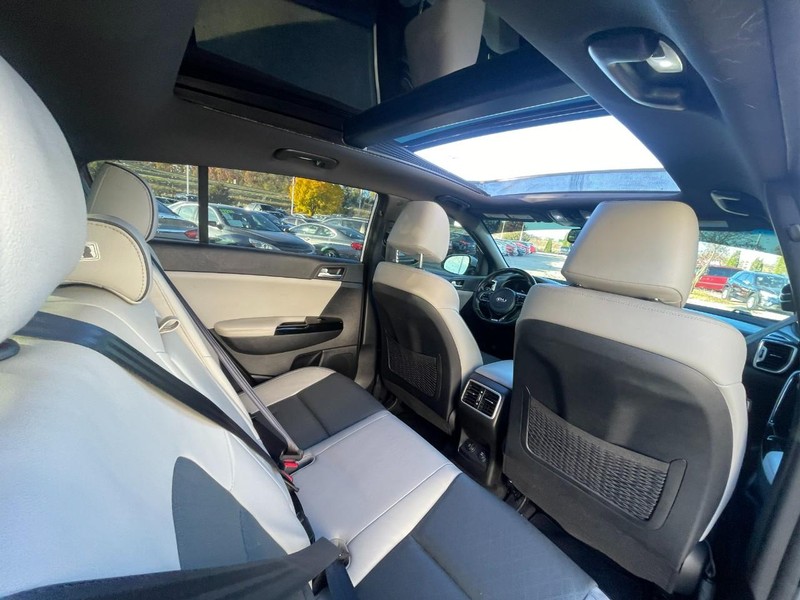 Kia Sportage Vehicle Image 11