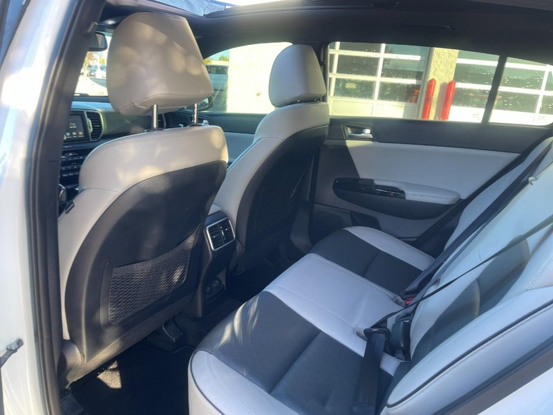 Kia Sportage Vehicle Image 15
