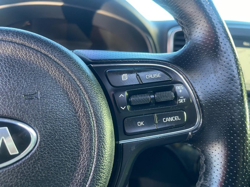 Kia Sportage Vehicle Image 21