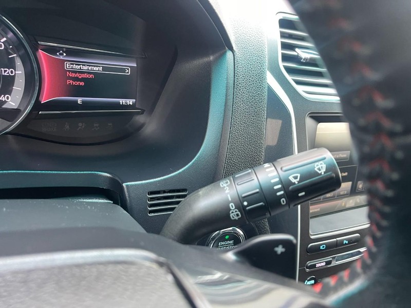 Ford Explorer Vehicle Image 28