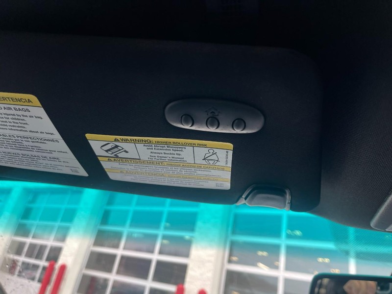 Ford Explorer Vehicle Image 35