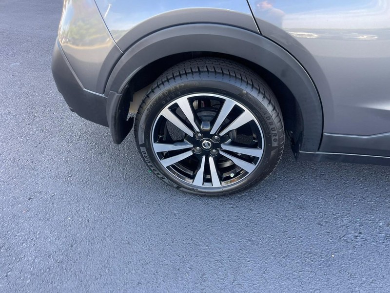 Nissan Kicks Vehicle Image 08