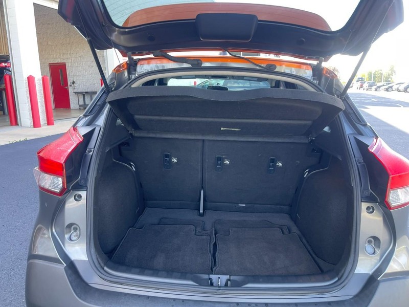 Nissan Kicks Vehicle Image 14