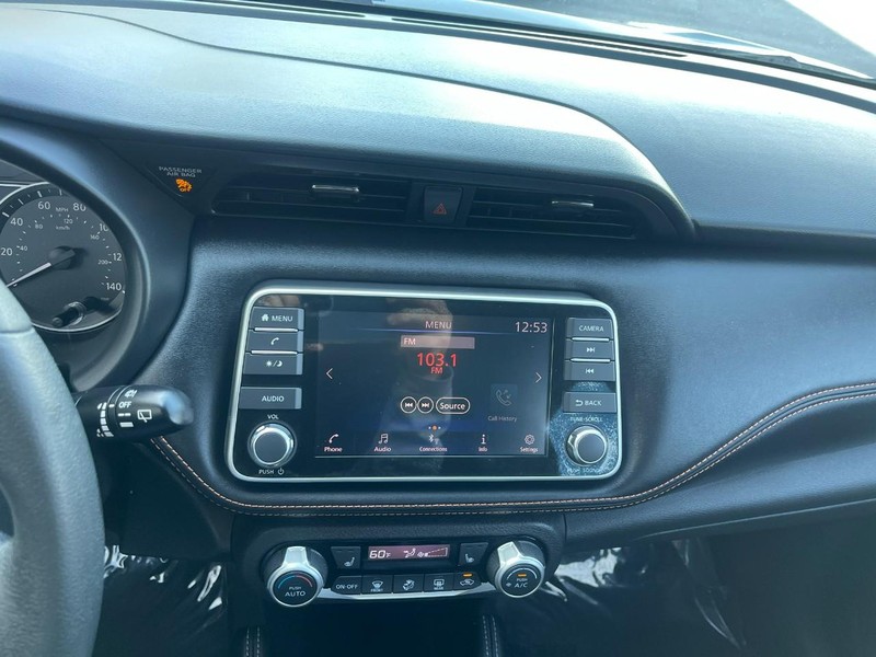 Nissan Kicks Vehicle Image 22