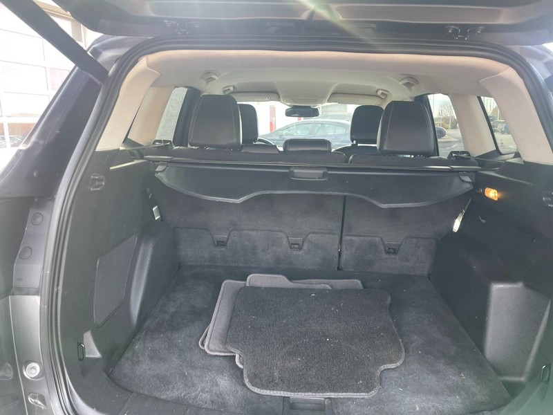 Ford Escape Vehicle Image 12