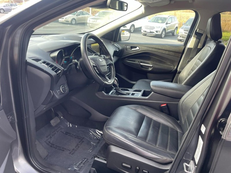 Ford Escape Vehicle Image 14