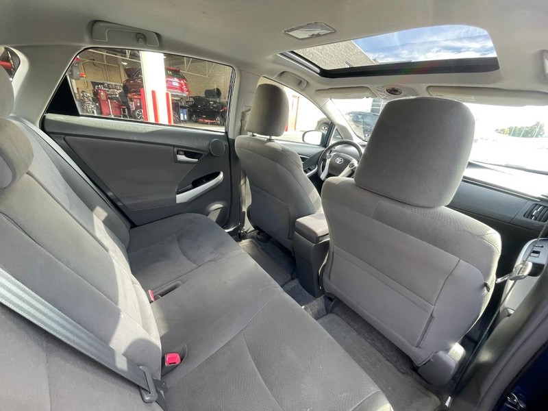 Toyota Prius Vehicle Image 08