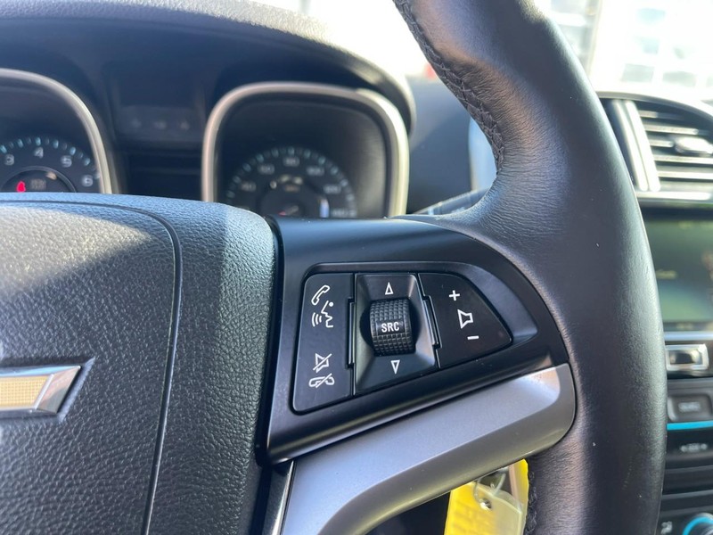 Chevrolet Malibu Vehicle Image 13