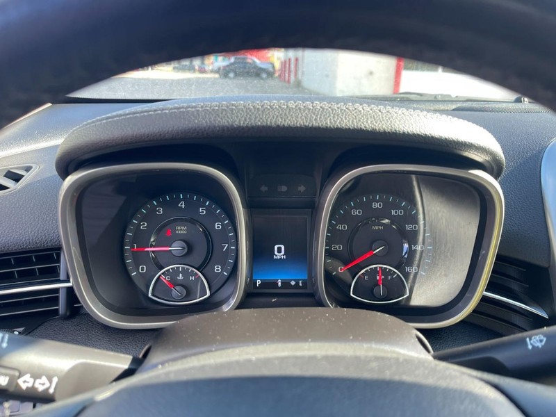 Chevrolet Malibu Vehicle Image 14